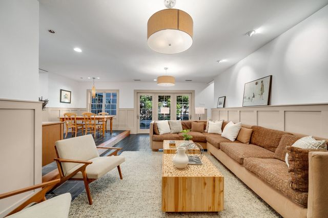 6826 Lakeshore Drive, Dallas, TX 75214
