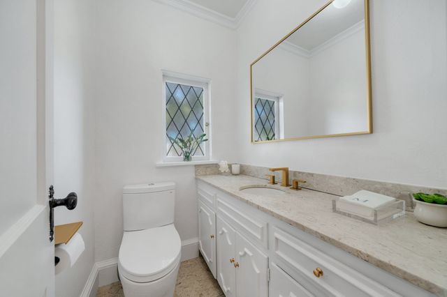 6826 Lakeshore Drive, Dallas, TX 75214