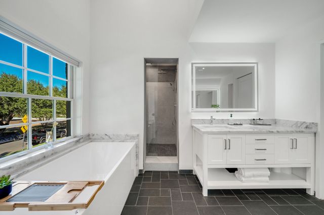 6826 Lakeshore Drive, Dallas, TX 75214