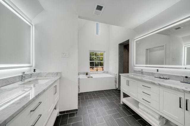 6826 Lakeshore Drive, Dallas, TX 75214