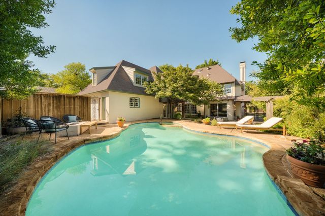 6826 Lakeshore Drive, Dallas, TX 75214