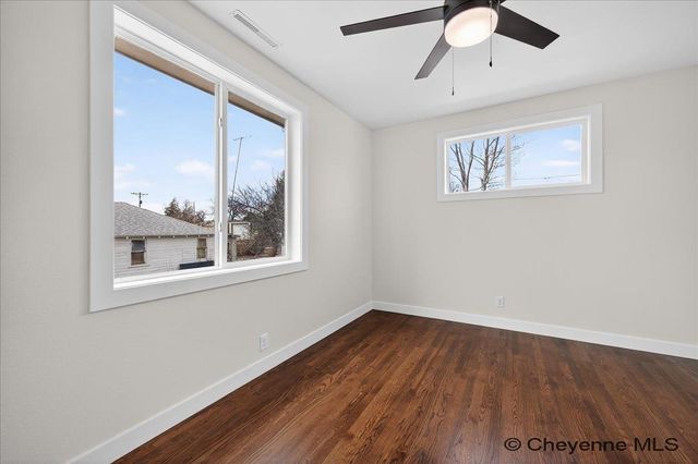 2008 E 17TH ST, Cheyenne, WY 82001