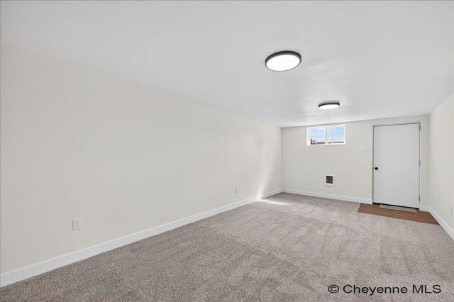 2008 E 17TH ST, Cheyenne, WY 82001