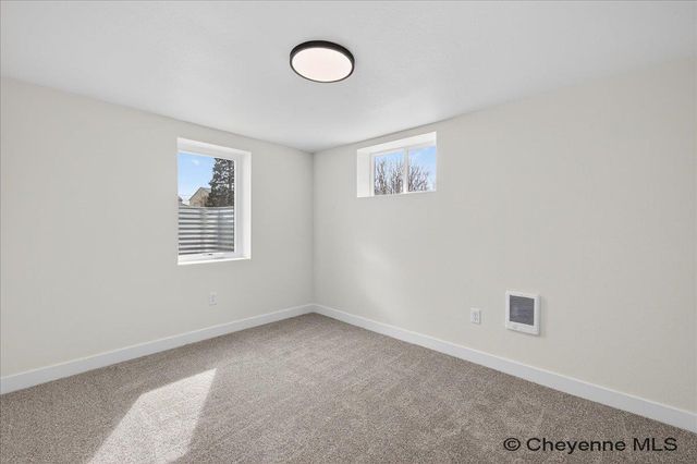 2008 E 17TH ST, Cheyenne, WY 82001