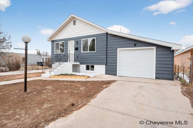 2008 E 17TH ST, Cheyenne, WY 82001