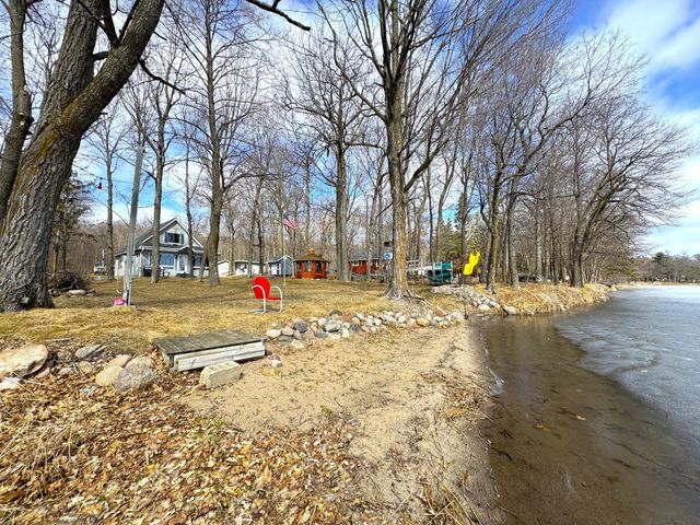 10532 Jurgen Nash Drive, Garrison, MN 56450