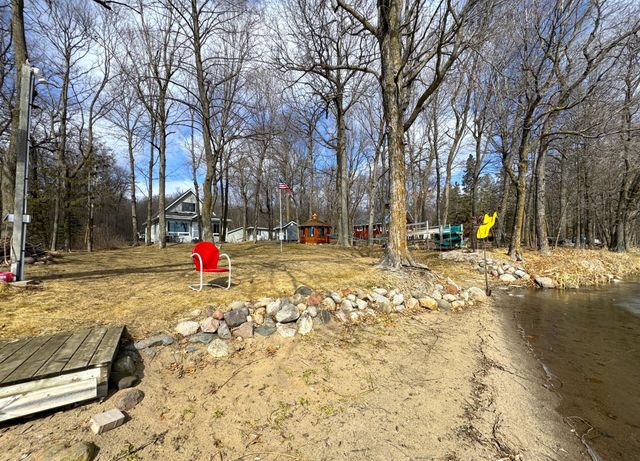 10532 Jurgen Nash Drive, Garrison, MN 56450