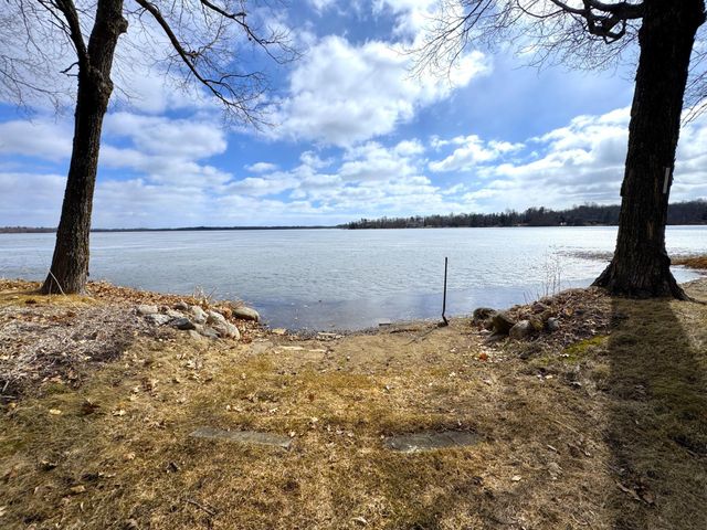 10532 Jurgen Nash Drive, Garrison, MN 56450