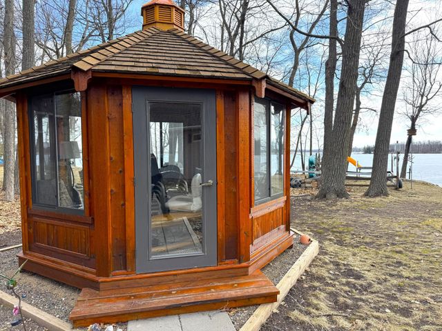 10532 Jurgen Nash Drive, Garrison, MN 56450