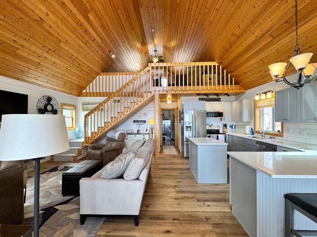 10532 Jurgen Nash Drive, Garrison, MN 56450