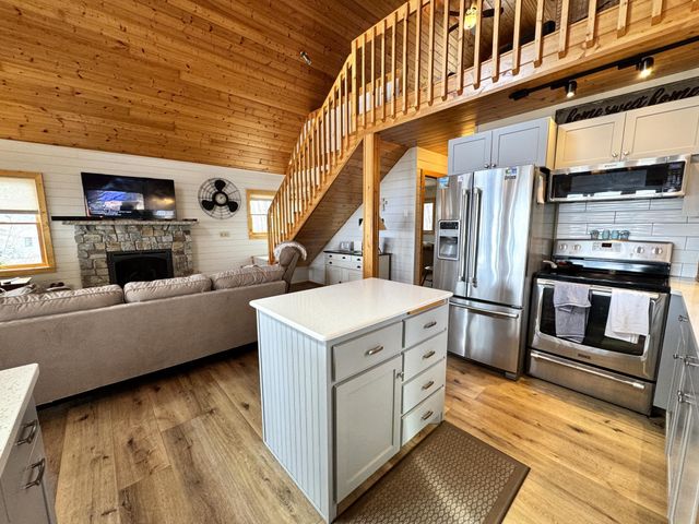 10532 Jurgen Nash Drive, Garrison, MN 56450