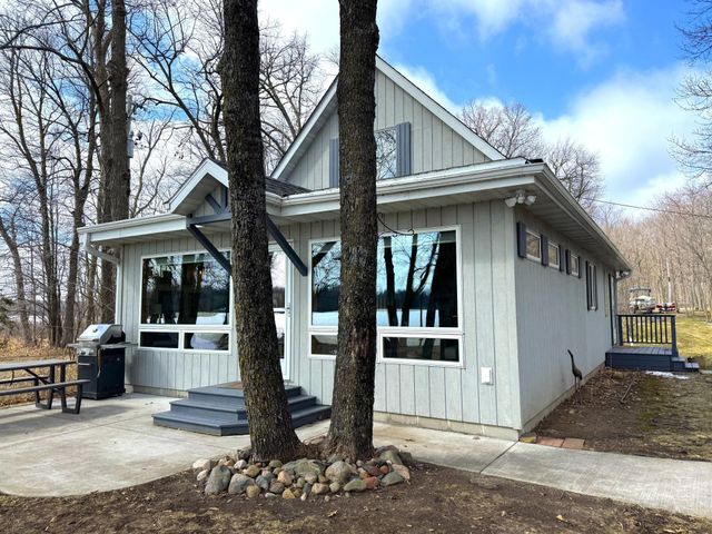 10532 Jurgen Nash Drive, Garrison, MN 56450