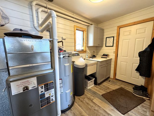 10532 Jurgen Nash Drive, Garrison, MN 56450