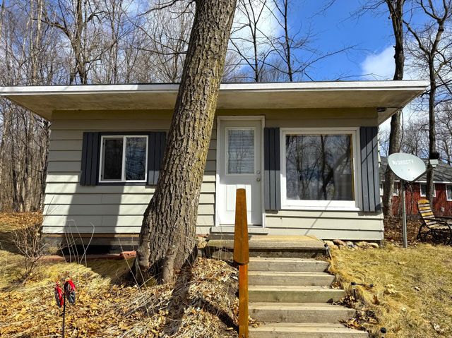 10532 Jurgen Nash Drive, Garrison, MN 56450