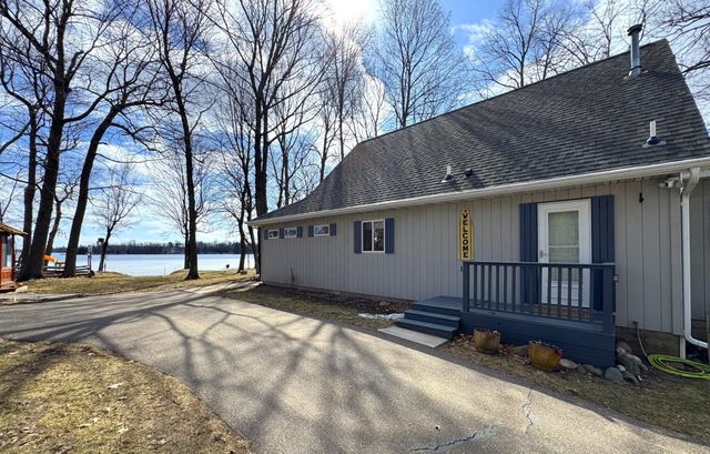 10532 Jurgen Nash Drive, Garrison, MN 56450