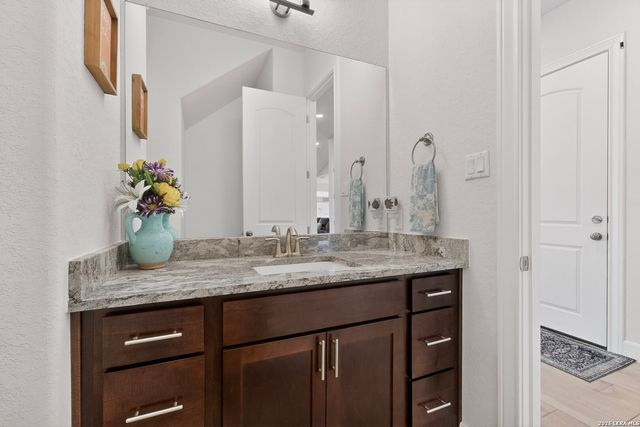 15230 Comanche Mist, San Antonio, TX 78233