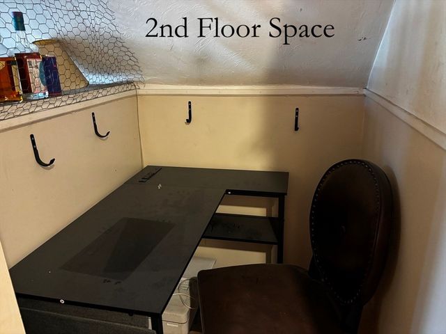 209 Lake Shore Dr, Weymouth, MA 02189