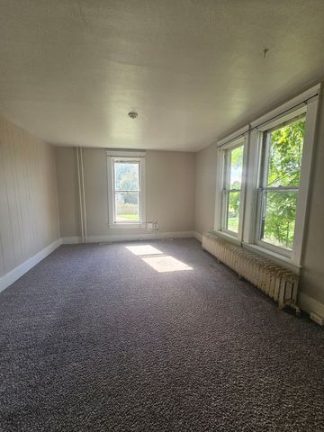 2824 8th Avenue, Rock Island, IL 61201