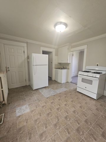 2824 8th Avenue, Rock Island, IL 61201