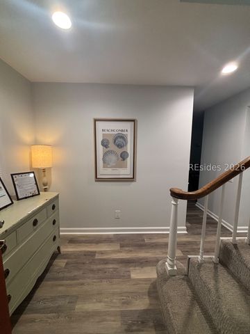 31 Shipyard Dr Apt B5, Hilton Head Island, SC 29928