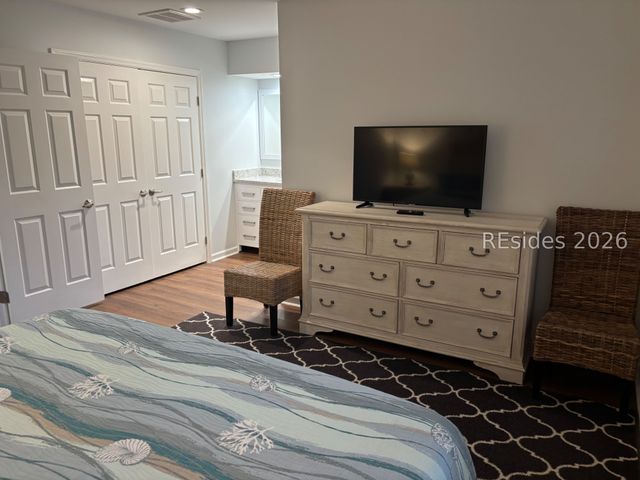 31 Shipyard Dr Apt B5, Hilton Head Island, SC 29928