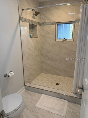 31 Shipyard Dr Apt B5, Hilton Head Island, SC 29928