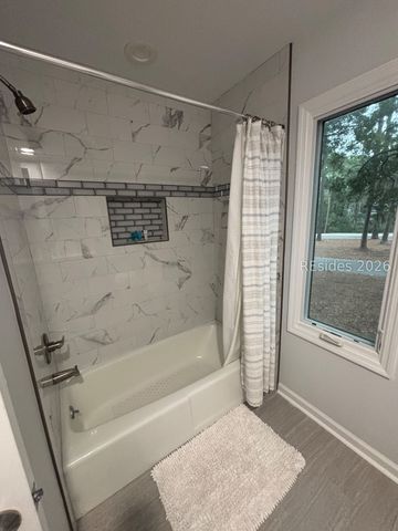 31 Shipyard Dr Apt B5, Hilton Head Island, SC 29928