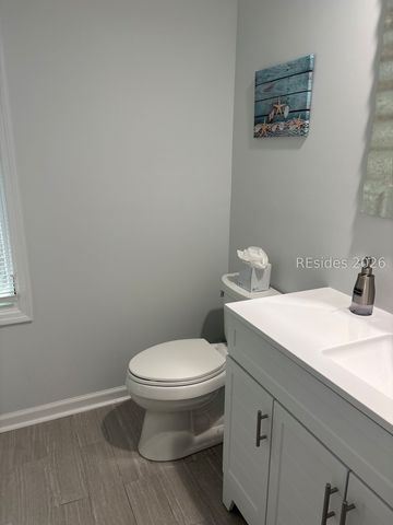 31 Shipyard Dr Apt B5, Hilton Head Island, SC 29928