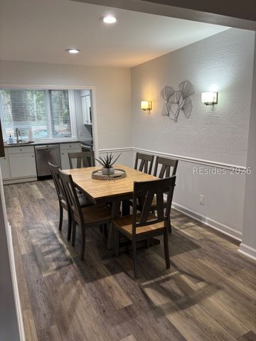 31 Shipyard Dr Apt B5, Hilton Head Island, SC 29928