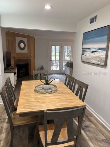 31 Shipyard Dr Apt B5, Hilton Head Island, SC 29928