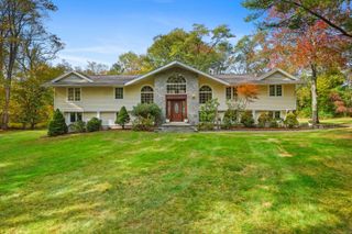 2190 Sturges Highway, Fairfield, CT 06880