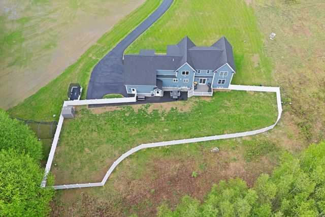 13 Stone Creek Drive, Brentwood, NH 03833