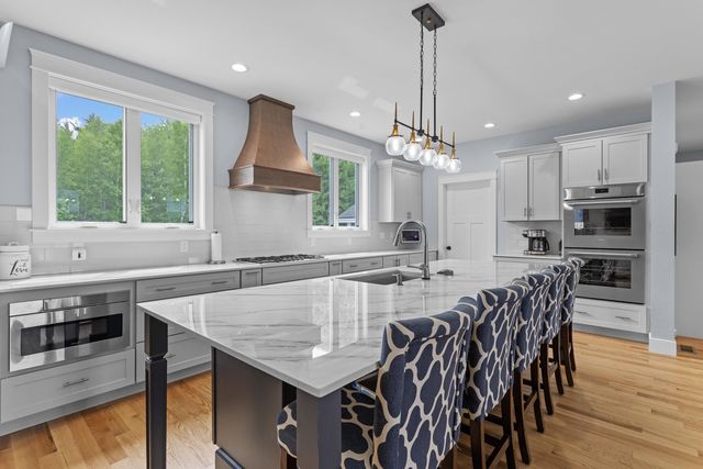 13 Stone Creek Drive, Brentwood, NH 03833
