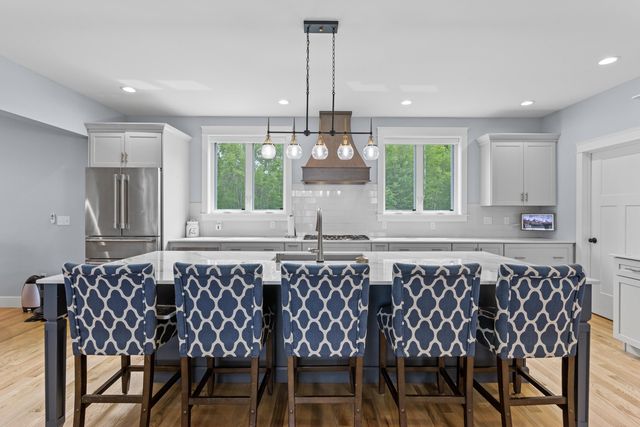 13 Stone Creek Drive, Brentwood, NH 03833