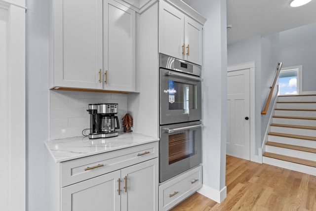 13 Stone Creek Drive, Brentwood, NH 03833
