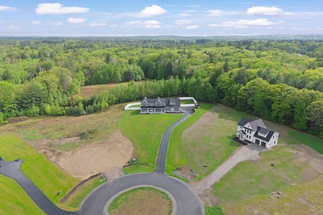 13 Stone Creek Drive, Brentwood, NH 03833