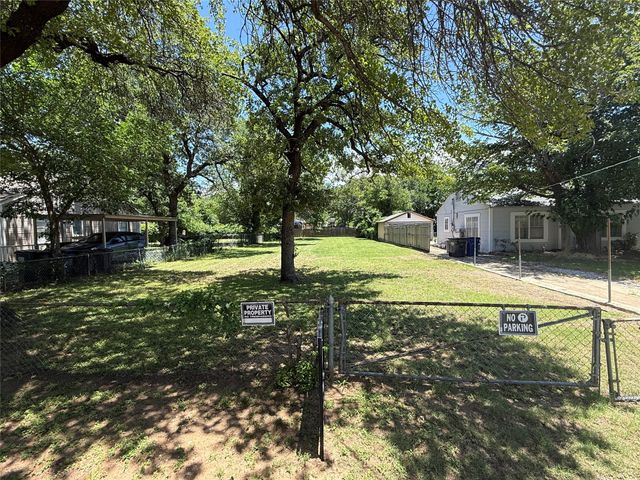 3028 Delaware Trail, Lake Worth, TX 76135