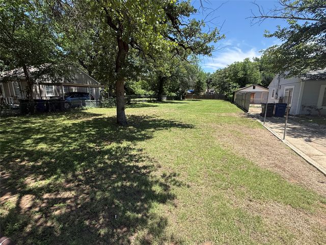3028 Delaware Trail, Lake Worth, TX 76135