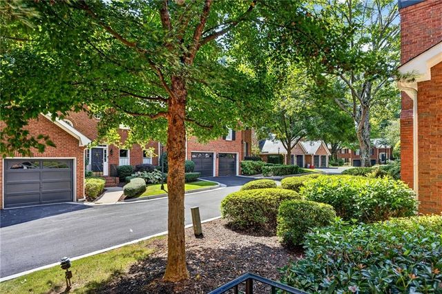 36 Pointe Terrace SE, Atlanta, GA 30339