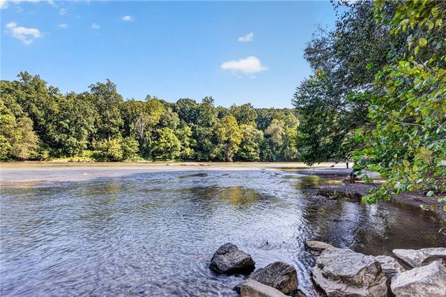 36 Pointe Terrace SE, Atlanta, GA 30339