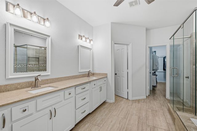 952 Water Oak Drive, Grapevine, TX 76051