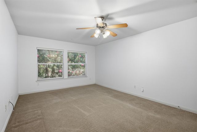 952 Water Oak Drive, Grapevine, TX 76051