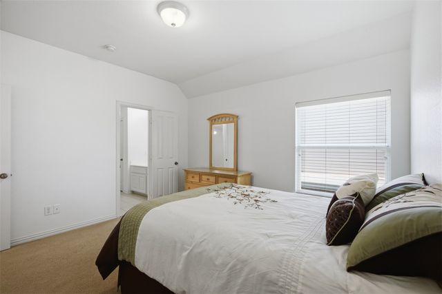 952 Water Oak Drive, Grapevine, TX 76051