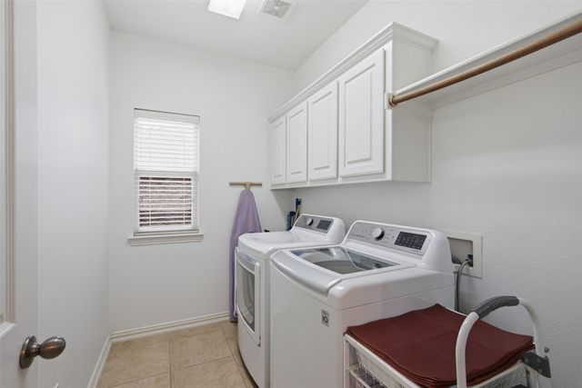 952 Water Oak Drive, Grapevine, TX 76051