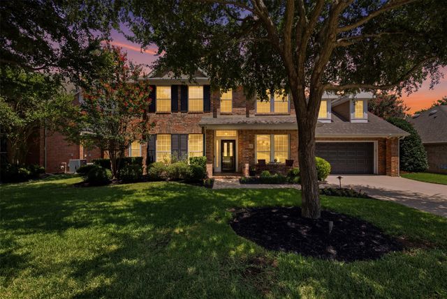 952 Water Oak Drive, Grapevine, TX 76051