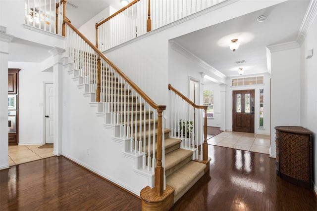 952 Water Oak Drive, Grapevine, TX 76051