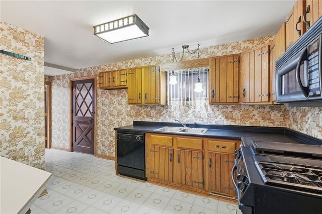 511 Bridge St, Ellwood City, PA 16117