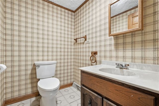 511 Bridge St, Ellwood City, PA 16117