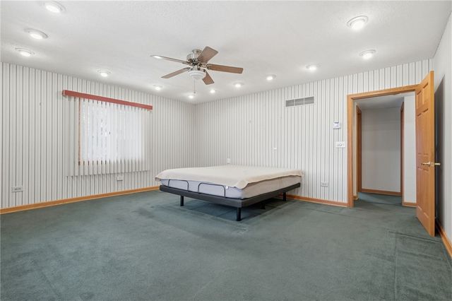 511 Bridge St, Ellwood City, PA 16117