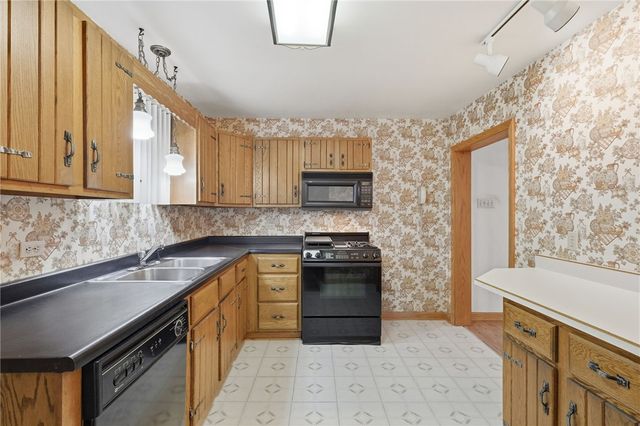 511 Bridge St, Ellwood City, PA 16117